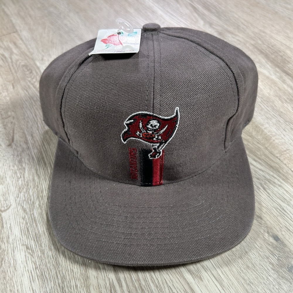 VTG Tampa Bay Buccaneers Snapback Hat NWT NFL Football Logo 7 Gray Cap